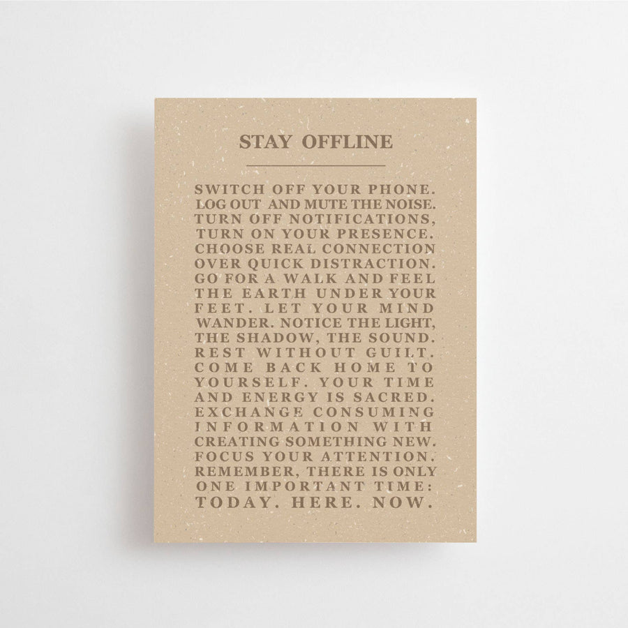 Anna Cosma | Postkarte „Stay Offline“ (Englisch)