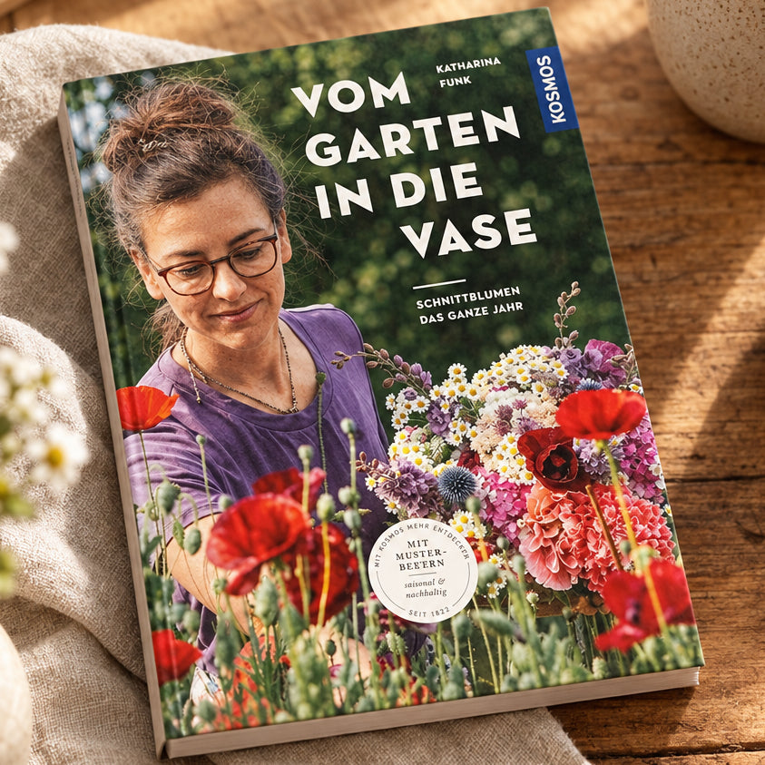 Vom Garten in die Vase: Schnittblumen aus dem eigenen Garten - das ganze Jahr. Mit Musterbeeten: saisonal & nachhaltig. Blumen pflanzen, pflegen und schneiden cover image